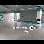Happy Inn Vip, Self Check-In-24X7, A-C, Parking-In-The-Underground-Garage